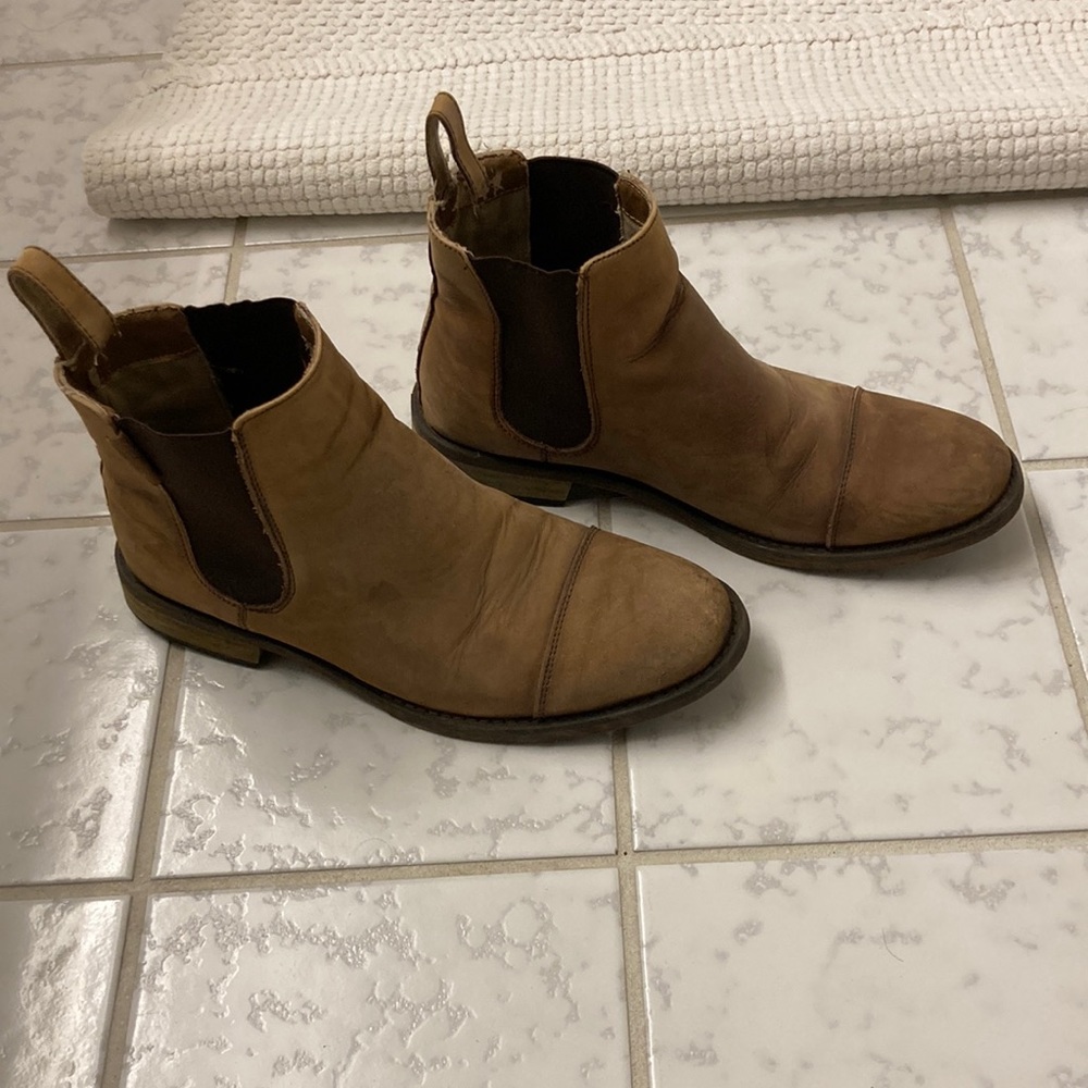 Hilfiger Men’s Size 9 Chelsea Boots